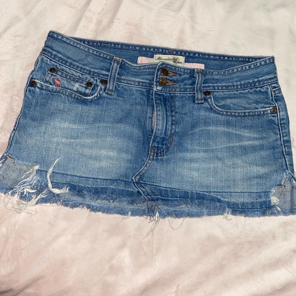 Micro Mini Abercrombie & Fitch Jean Skirt - Picture 1 of 4
